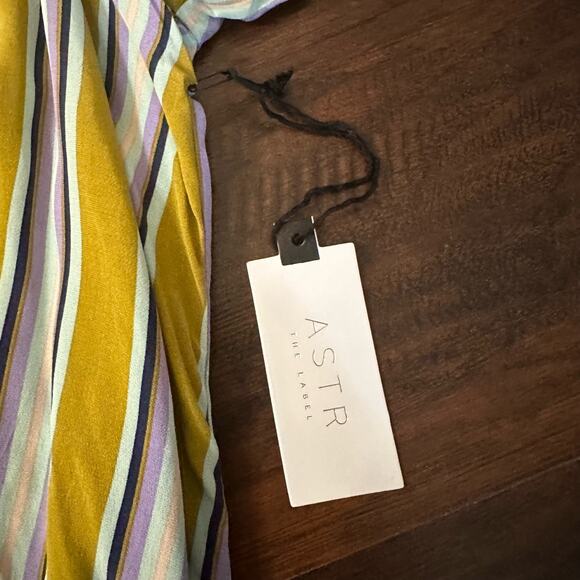 ASTR the Label green striped long sleeve bodysuit size M NWT - Picture 8 of 11